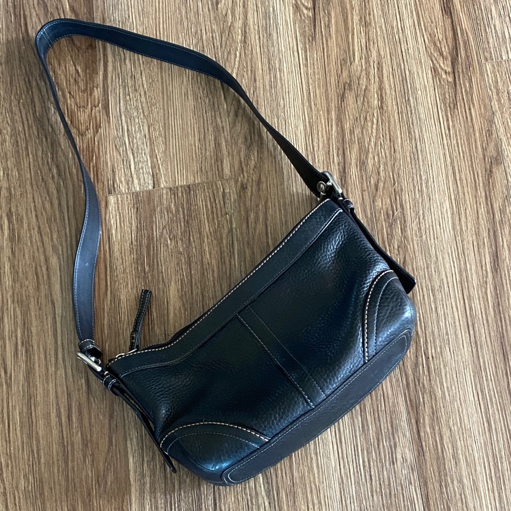 Vintage Coach F12321 soho duffle purse black pebble leather Y2K retro minimalist